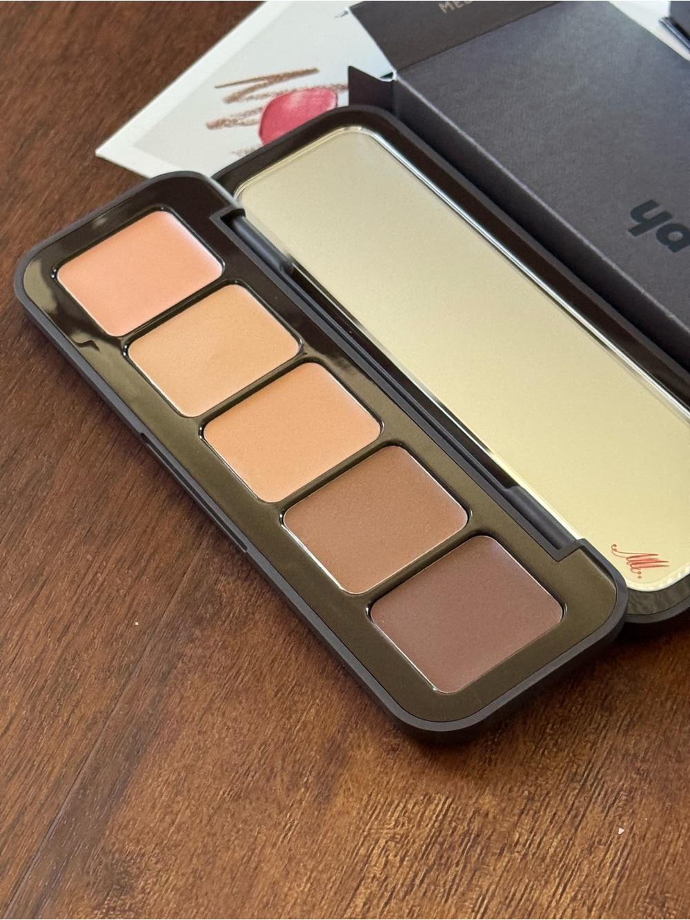 MPH MEDIUM shade underpainting with one lippie and lip liner • check photos - Picture 6 of 16